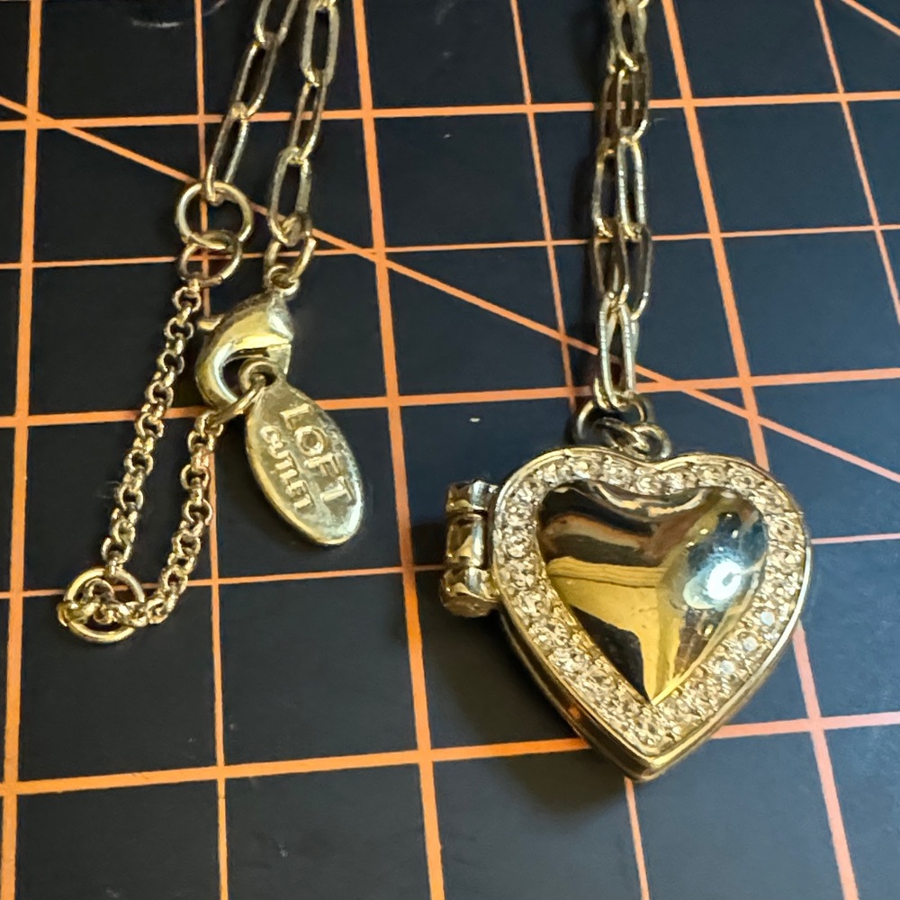 LOFT Gold & Dimond Heart Lock-It Necklace
